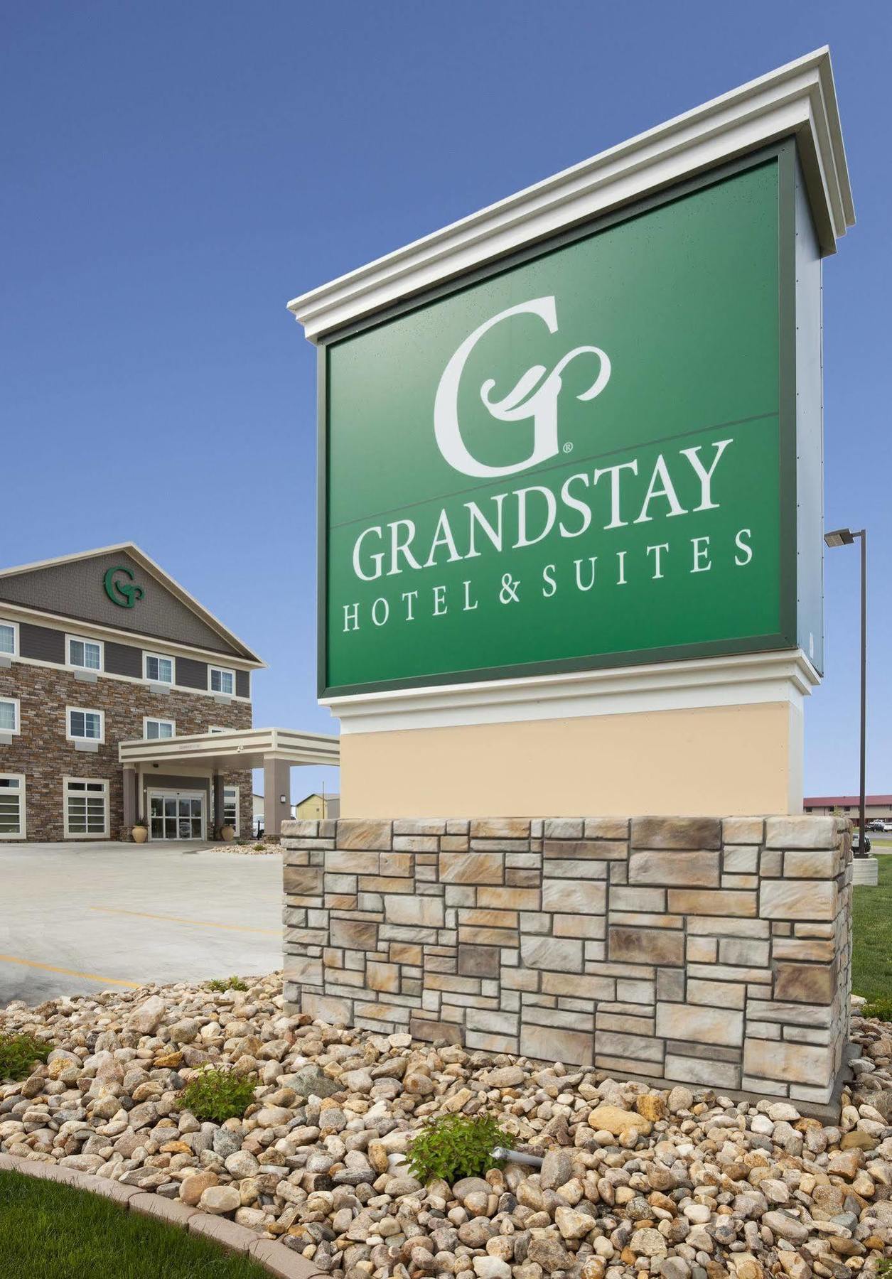 Grandstay Hotel & Suites Valley City Exterior foto